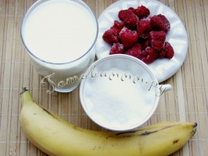 Молочный коктейль с бананом и малиной рецепт с фото