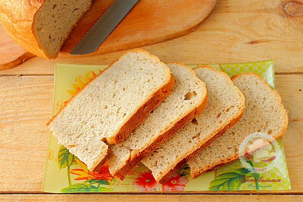 Хлеб в мультиварке из трех видов муки